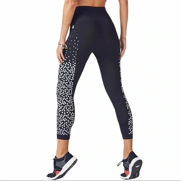 Fabletics Seamless Printed Leggings Size XS Black White Cropped Ankle Length - Picture 1 of 7